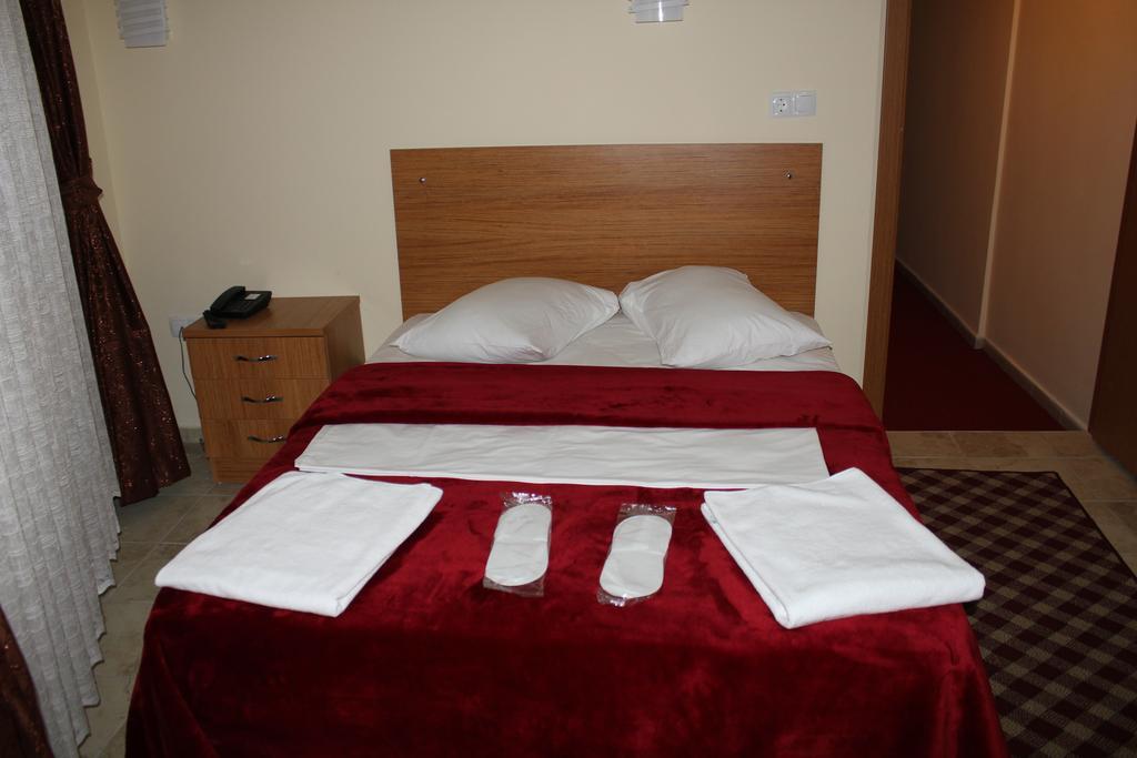 Oz Guven Hotel Istanboel Kamer foto