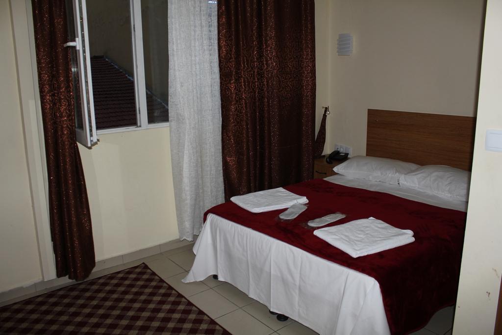 Oz Guven Hotel Istanboel Kamer foto
