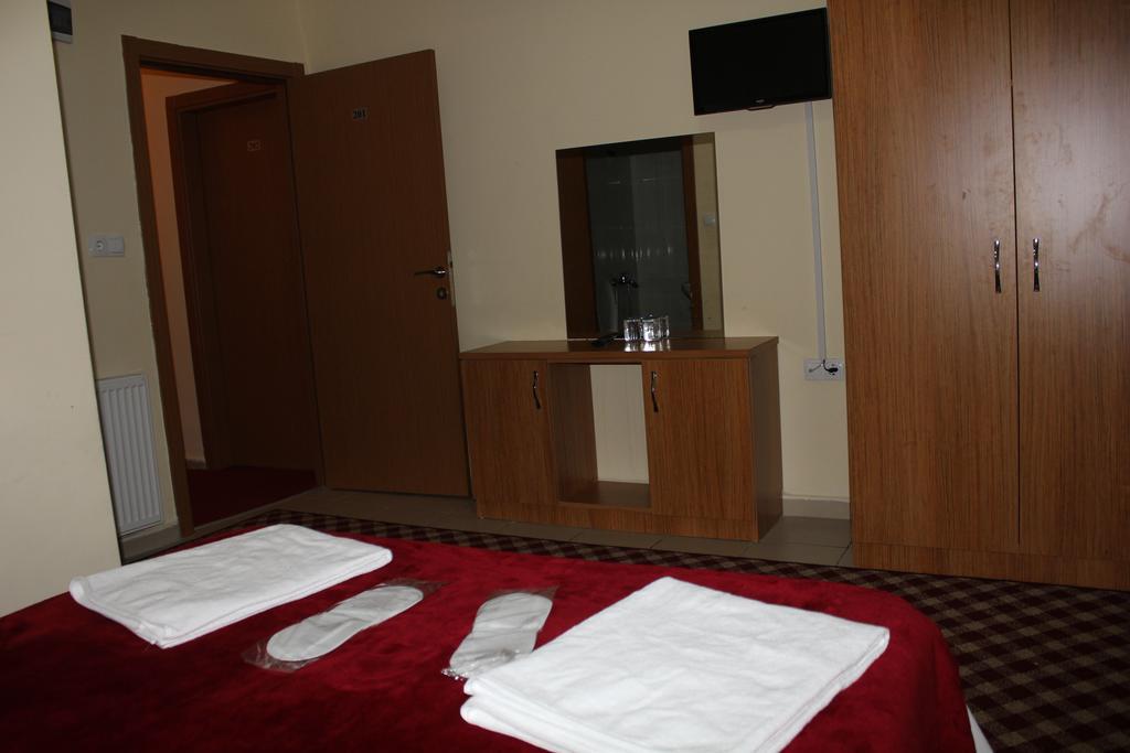 Oz Guven Hotel Istanboel Kamer foto