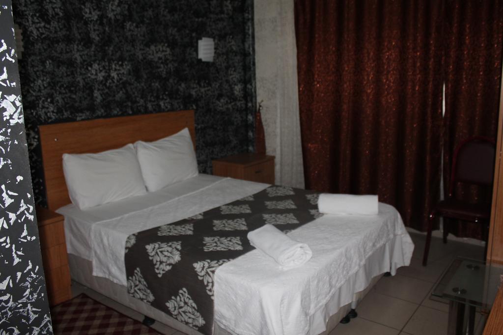 Oz Guven Hotel Istanboel Buitenkant foto