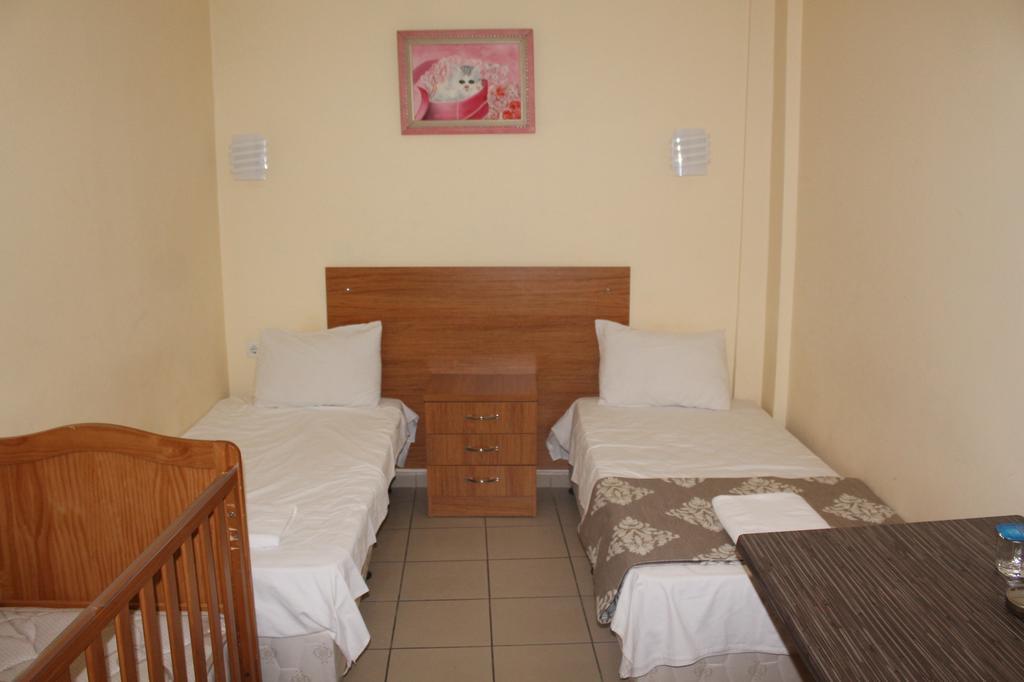 Oz Guven Hotel Istanboel Buitenkant foto