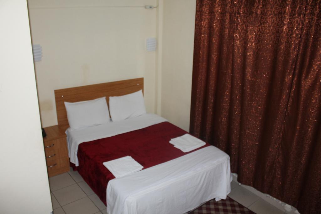 Oz Guven Hotel Istanboel Buitenkant foto
