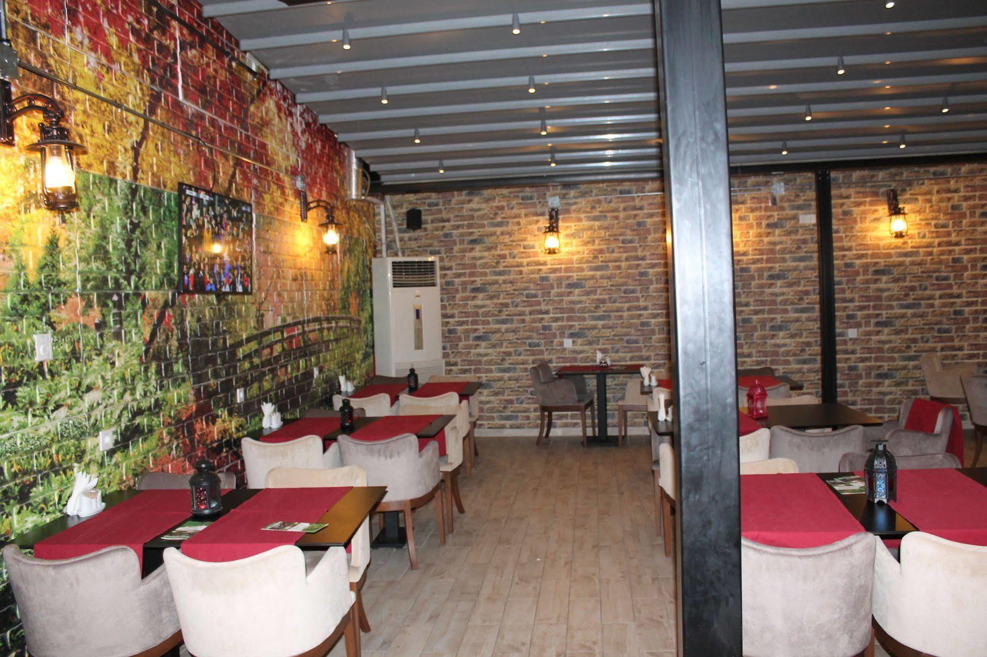 Oz Guven Hotel Istanboel Buitenkant foto